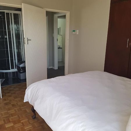 Tyday Accommodation Port Elizabeth Buitenkant foto