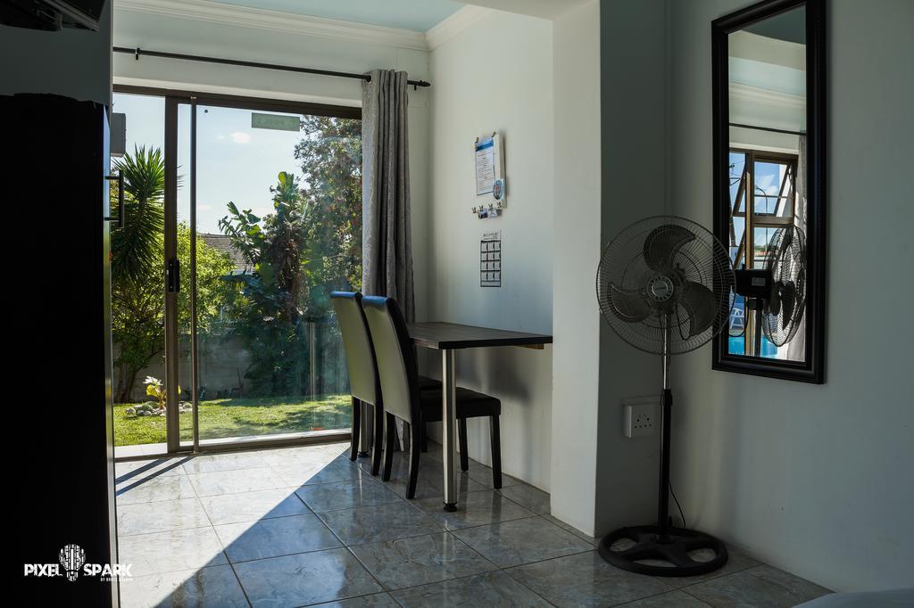 Tyday Accommodation Port Elizabeth Buitenkant foto