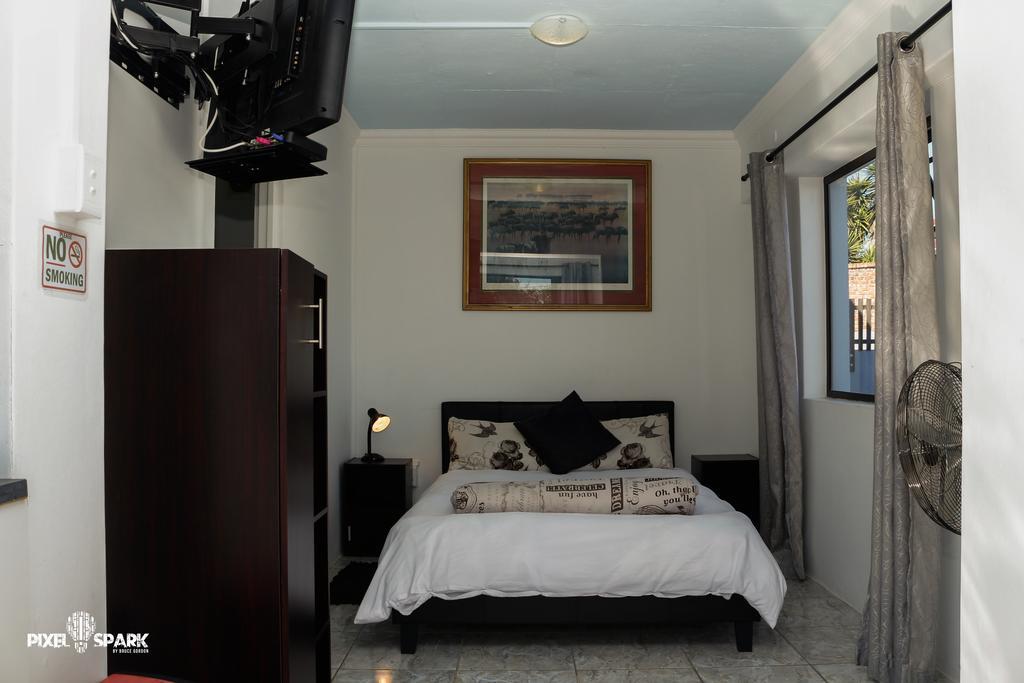 Tyday Accommodation Port Elizabeth Buitenkant foto