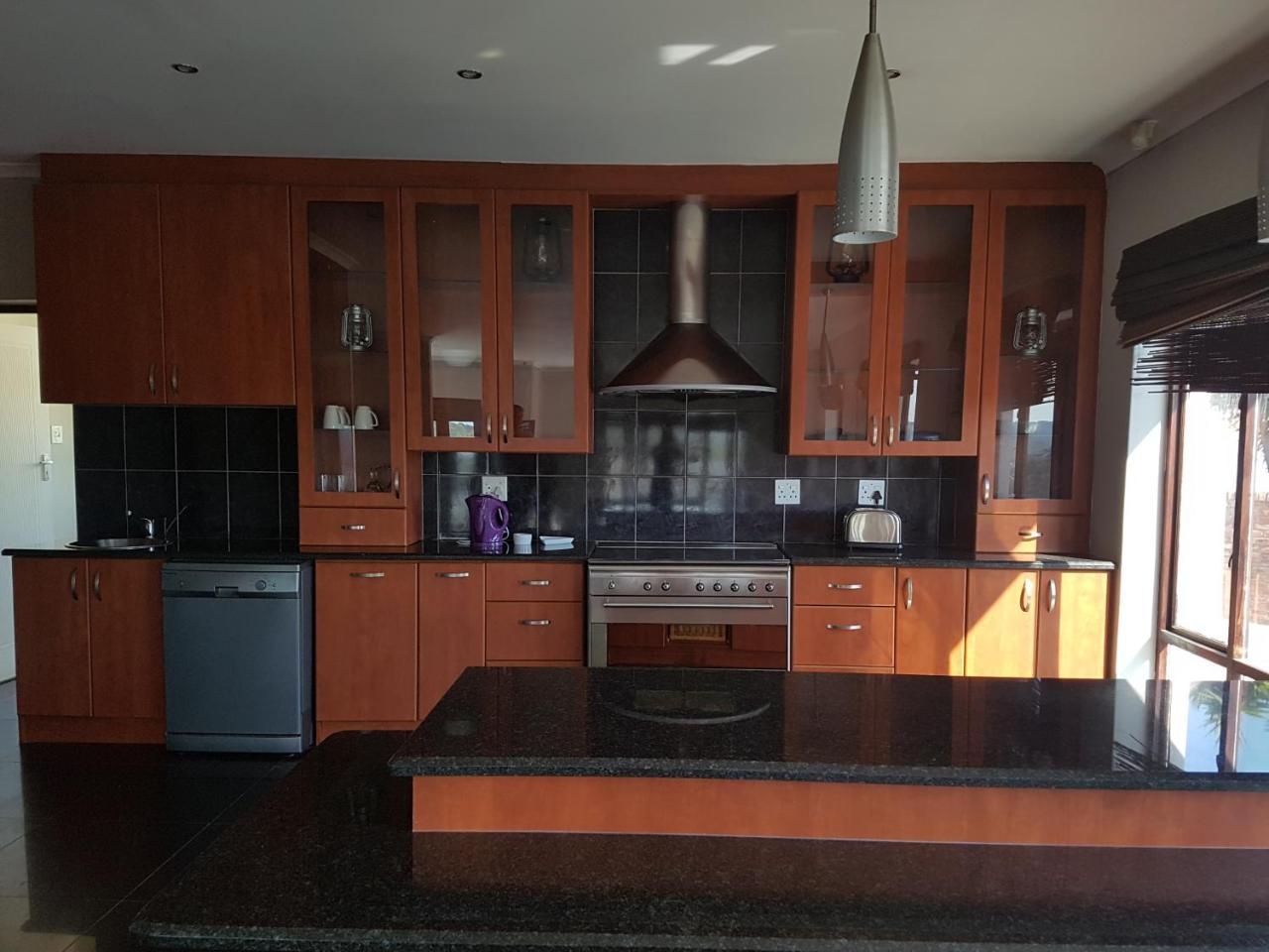 Tyday Accommodation Port Elizabeth Buitenkant foto